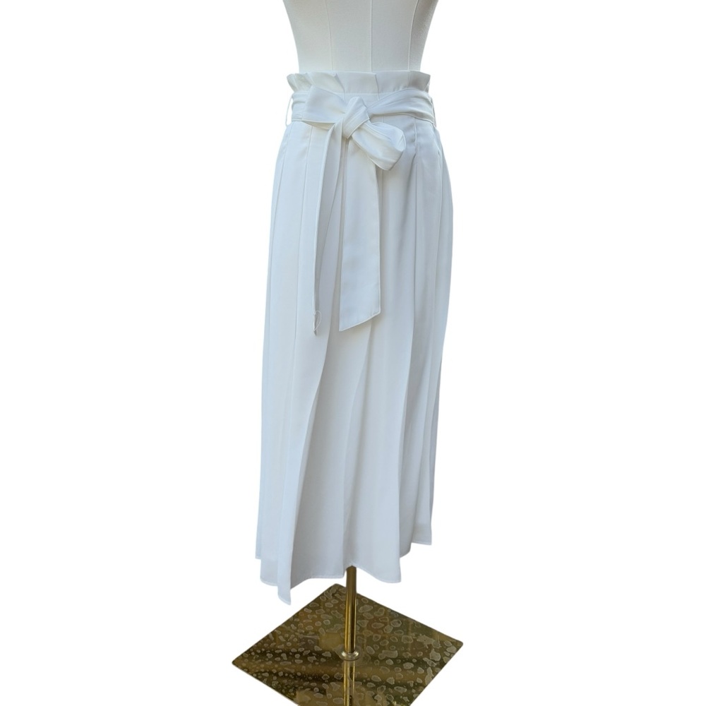 RIENDA | NEW White Skirt with Pleated Waist and Tie Front | Size M